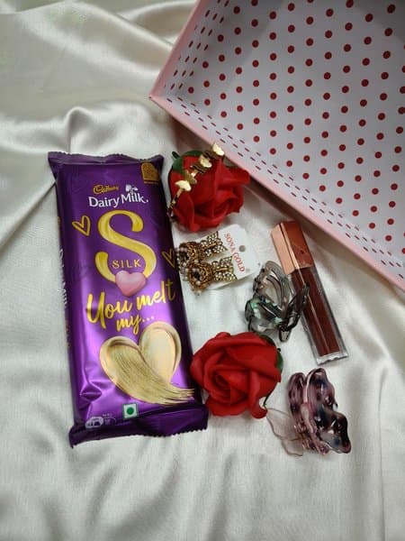 Valentine Special Premium Gift Hamper